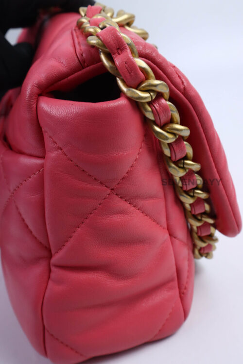 CHANEL 19 Pink Small - Image 11
