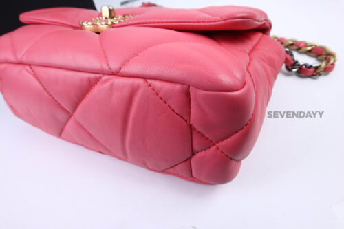 CHANEL 19 Pink Small - Image 8